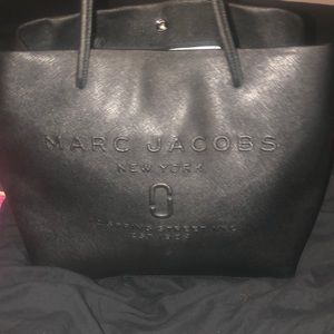 Marc Jacobs signature logo shopper NYC edition